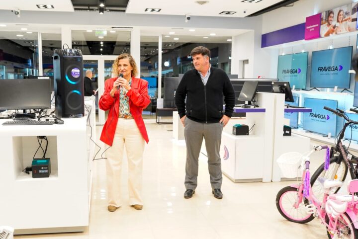 Acompañó la inauguración la Ministra de Producción de la Provincia, Sonia Castiglione.