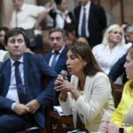 La senadora López quiere que la canciller Mondino brinde explicaciones ante el Congreso