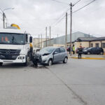 Conductor trasladado al hospital por un choque en Río Grande
