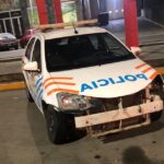 Se dio a la fuga y terminó chocando al patrullero que lo perseguía