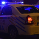 Apuñalaron a un policía y dañaron un patrullero