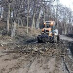 La Municipalidad de Ushuaia continúa con tareas de bacheo y mantenimiento de calles de ripio
