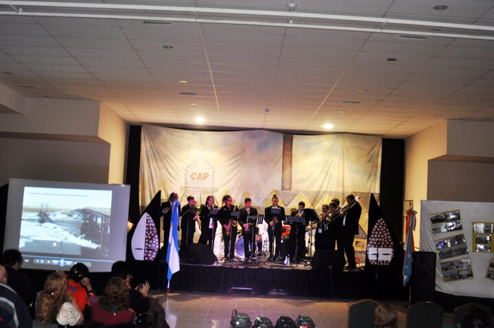 BANDA01