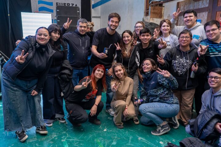 JOVENES03