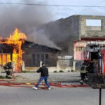 Una casa de madera fue consumida por el fuego en Río Grande