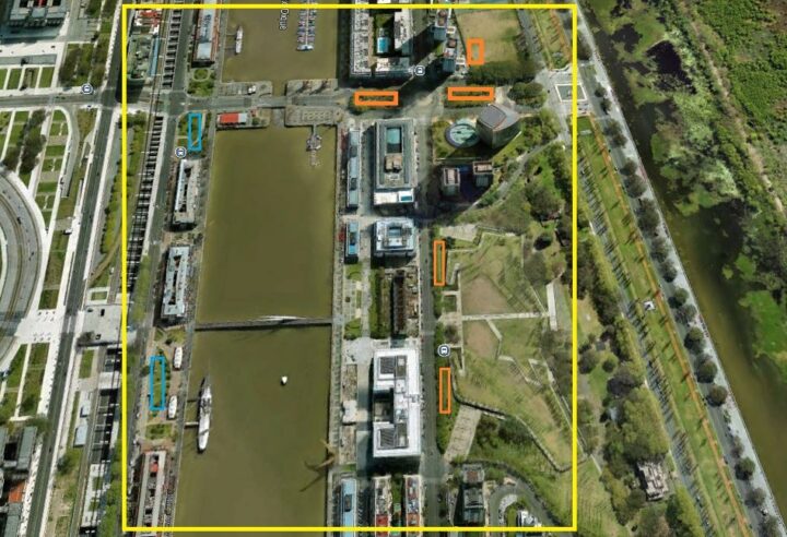 En amarillo y naranja los dos posibles recorridos para trasladar el ARA San Luis a su destino.