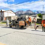 Avanza el plan de recuperación vial en Ushuaia: bacheo y mantenimiento en arterias clave de la ciudad