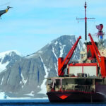 El rompehielos ARA “Almirante Irízar” operó en las bases antárticas Petrel y Esperanza