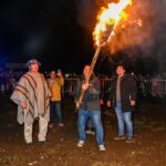 Tolhuin despidió el año compartiendo tradición y encuentro en la quema del muñeco