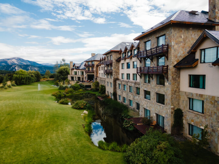 Loi Suites Chapelco - Fachada
