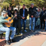 Inauguran escultura en homenaje a Walter Buscemi con la presencia del intendente Martín Pérez