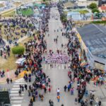Ushuaia se tiñó de fiesta con el “Carnaval del Fin del Mundo 2026” en la Avenida Maipú