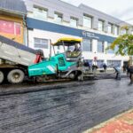 El Municipio de Ushuaia avanza con trabajos de asfaltado en Rosas y 9 de Julio