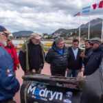 Becerra recibió en Ushuaia a Julio Dupont, quien llegó tras recorrer más de 3.000 km en un Ford T de 1924