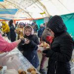Miles de vecinas y vecinos compartieron en el Gran Almuerzo Popular del 2 de Abril