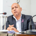 Villegas volvió a cargar contra la reforma constitucional y anticipó una sesión marcada por los vetos de Melella
