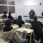 La Agrupación TF-1 llevó la historia petrolera fueguina a las aulas y realizará el acto por el Día del Petróleo y Gas Fueguinos