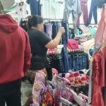 Daniel Vega destacó la masiva concurrencia a la feria y anunció una edición especial por el Día de la Madre